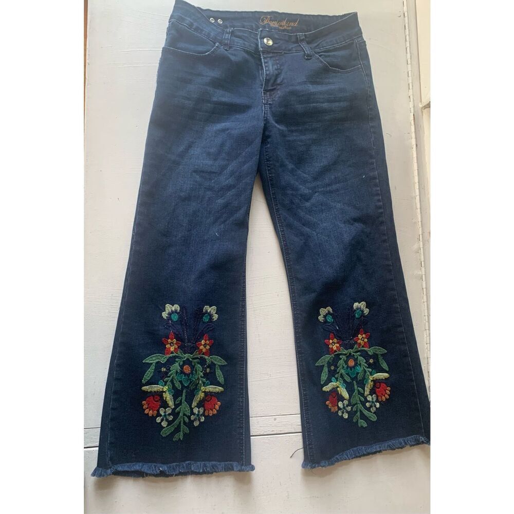 NWOT Denimland Dark Blue Embroidered BOHO Crop JEANS sz M